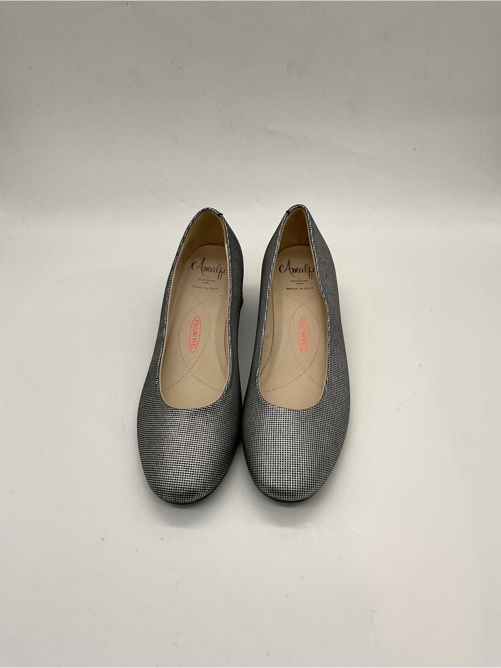 Amalfi Pillow Feel Metallic Gray Shoes